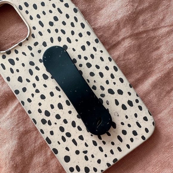 Pela Patterned Phone Case - Picture 2 of 7